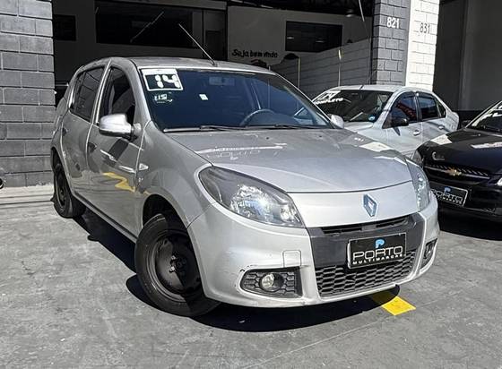 RENAULT SANDERO 1.0 EXPRESSION 16V FLEX 4P MANUAL RENAULT SANDERO 1.0 EXPRESSION 16V FLEX 4P MANUAL
